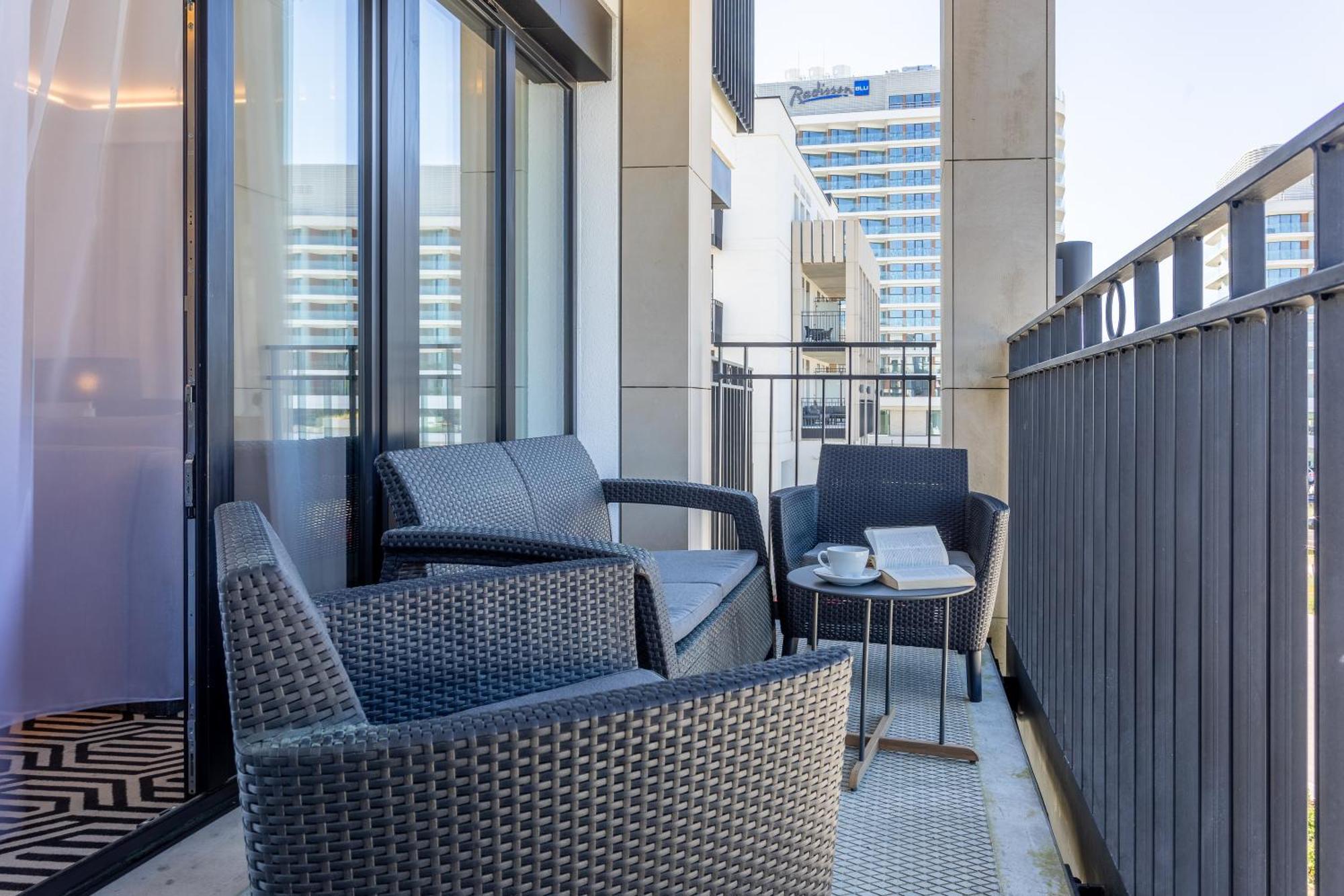 Ambria Apartments Promenada Świnoujście Exteriör bild